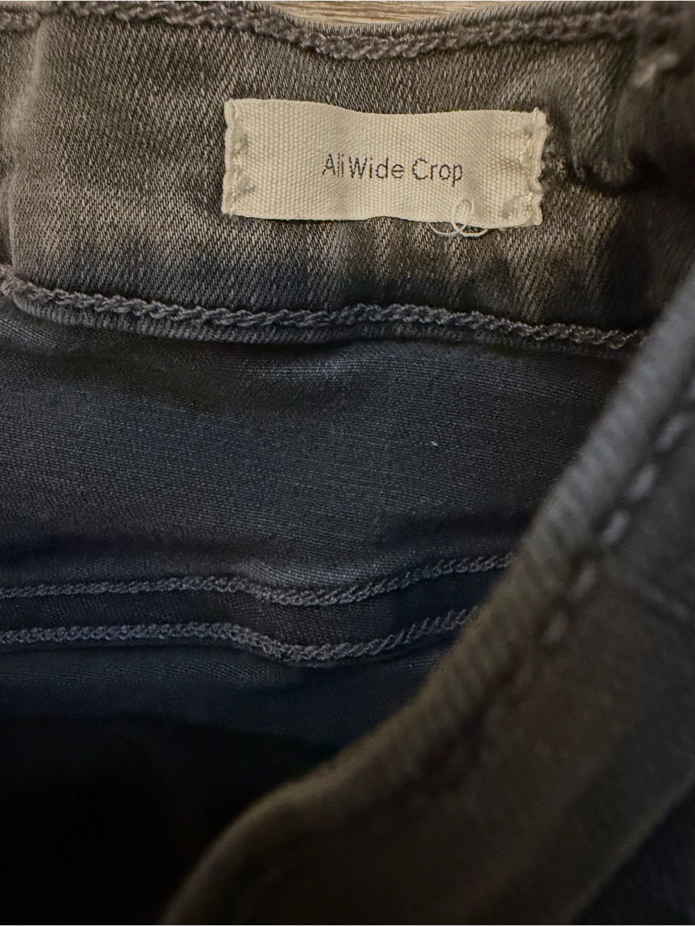 Frame The Ali Cropped Denim High Rise Wide-Leg Jeans - Black - Picture 5 of 9